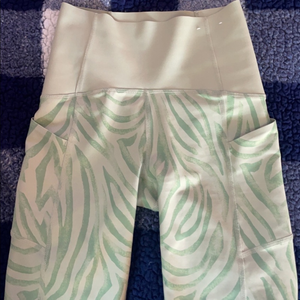xersion zebra biker shorts